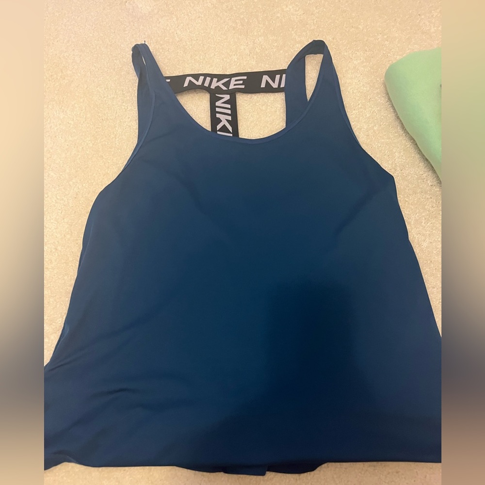 worn once blue nike tank top
